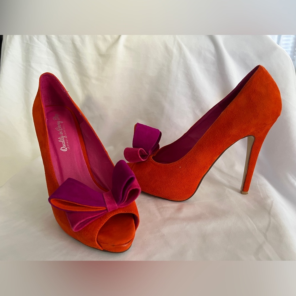 JEFFREY CAMPBELL Garrett Orange/Fuschia Suede Combo Heels. NEW!! IN BOX!!